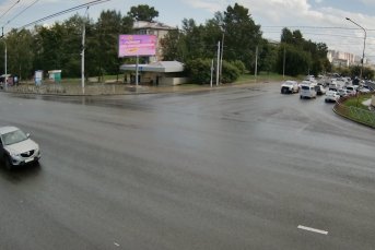 г.Иркутск, б.Рябикова, вид на ТЦ Ручей