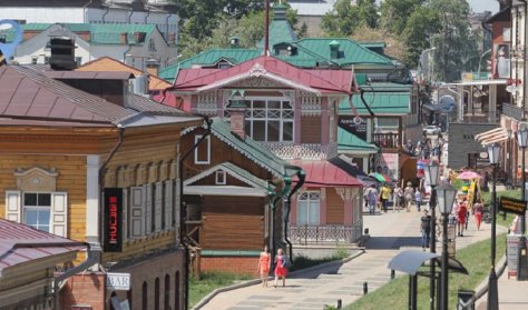 В 130-м квартале Иркутска завершают ремонт тротуара: уложено более 22 тысяч плиток