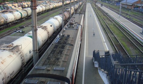 В Воронеже обломки БПЛА обрушились на пассажирский поезд