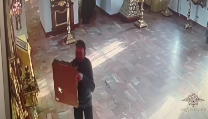 В Иркутске мужчина похитил икону из храма во имя Спаса Нерукотворного Образа