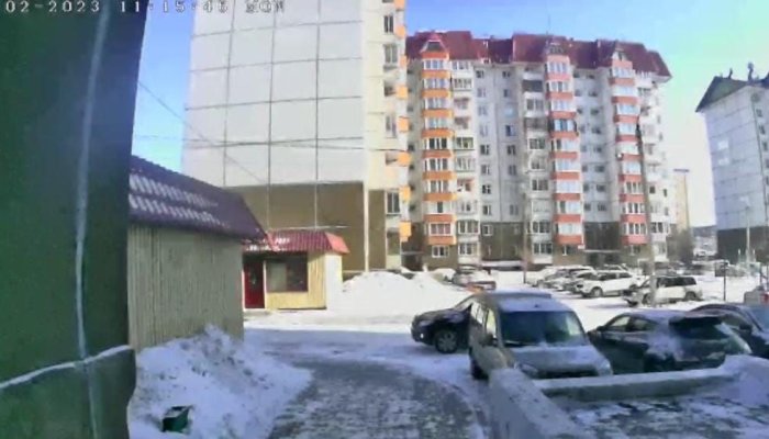 Иркутянка отсудила 70 тысяч рублей за травмы, полученные из-за наледи у подъезда