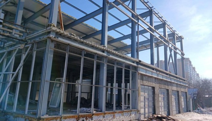 В Иркутске сносят два незаконных магазина