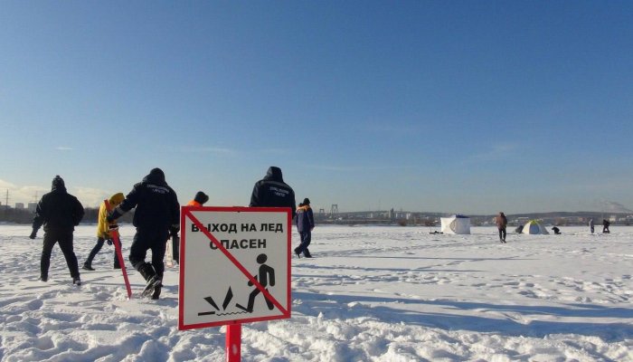 В Иркутске проходят рейды по безопасному поведению на льду