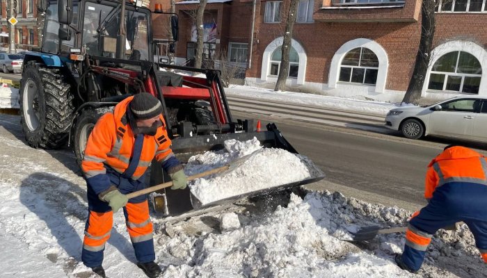 Три тысячи тонн снега вывезли с улиц Иркутска за выходные