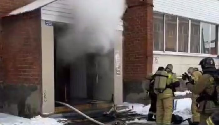 Пожар случился в подвале дома на улице Лыткина в Иркутске
