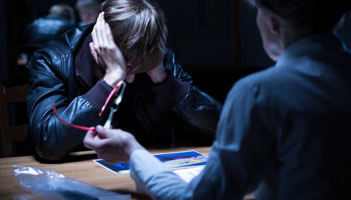В Тайшете мать и сожитель женщины врали на допросе по делу об истязании детей