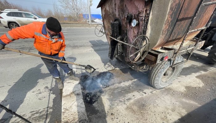 В Иркутске начался ямочный ремонт дорог