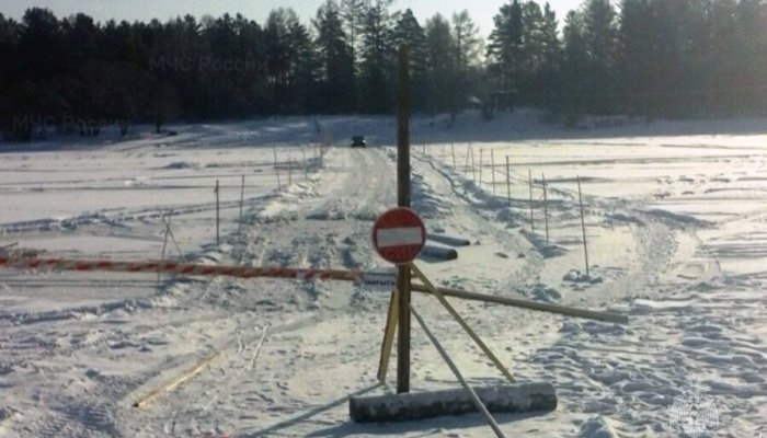 Еще две ледовые переправы закрыли в Иркутской области