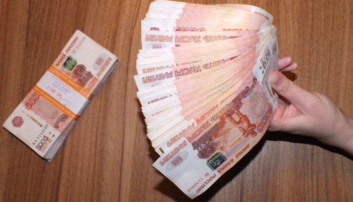 В Иркутске женщина с сыном отдали мошенникам более 2 млн рублей