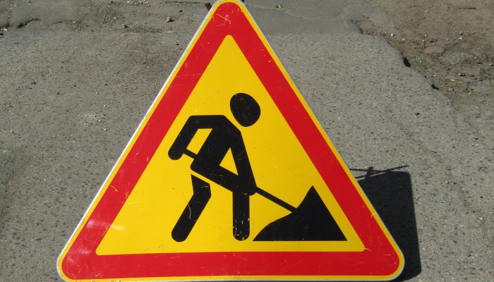 В Иркутске временно ограничат движение транспорта на двух участках улицы Баррикад