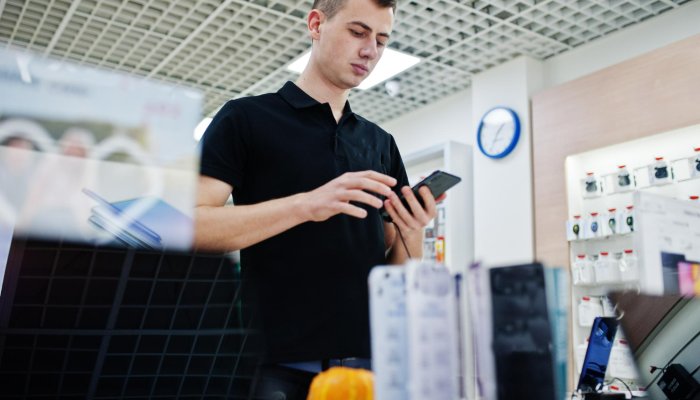 Иркутяне стали покупать восстановленные смартфоны