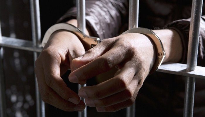 В Ангарске осудили мужчину, с ножом напавшего на магазин