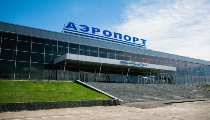 Экстренную посадку в аэропорту Братска совершил самолет, летевший из Иркутск в Санкт-Петербург