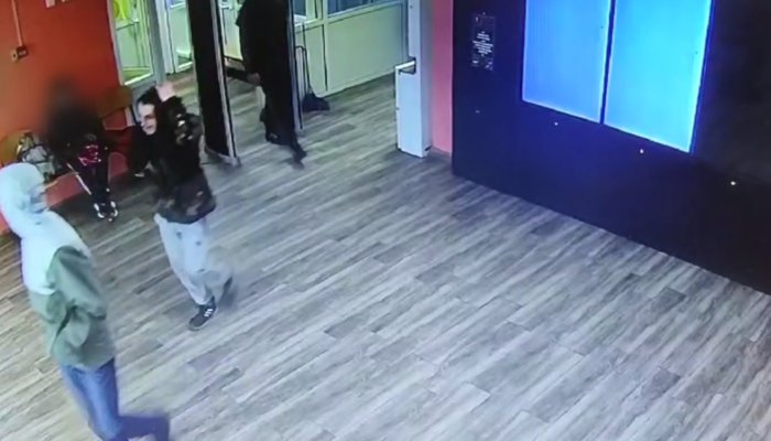 В Свирске трое нетрезвых парней пришли в школу
