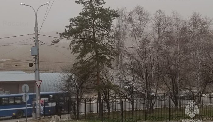 Жители Иркутской области остались без света из-за сильного ветра