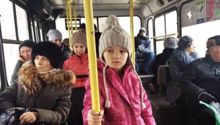 В Приангарье разработали закон о бесплатном проезде школьников из многодетных семей