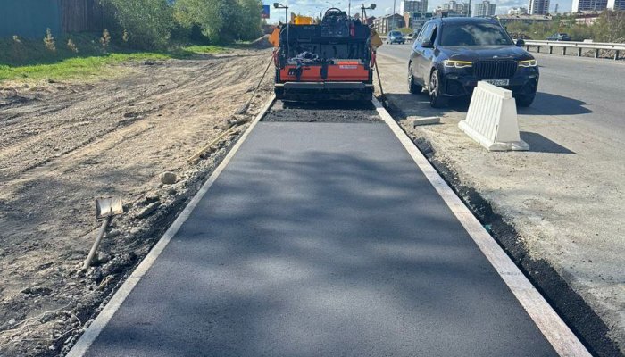 На Пролетарской и объездной Ново-Ленино в Иркутске асфальтируют тротуары