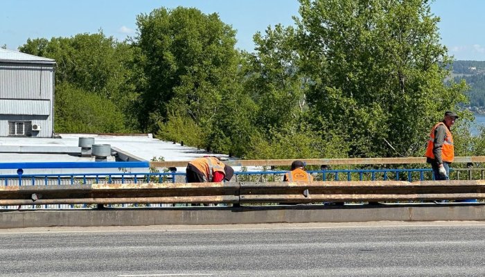 На Иннокентьевском мосту в Иркутске отремонтируют ограждения