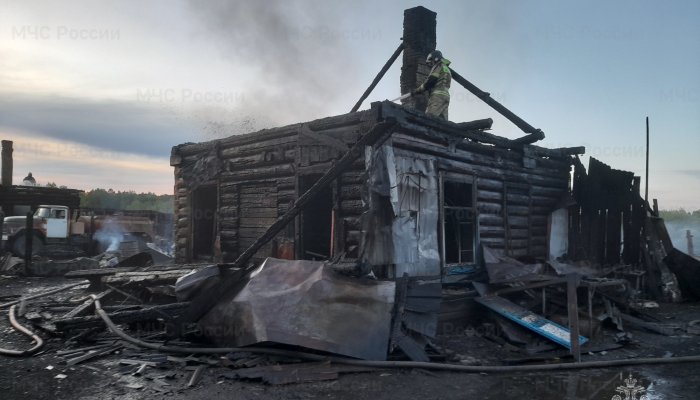 В Приангарье два дома сгорели из-за игр со спичками