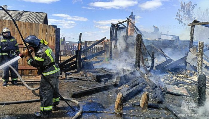 Мужчина пострадал на пожаре в Братске