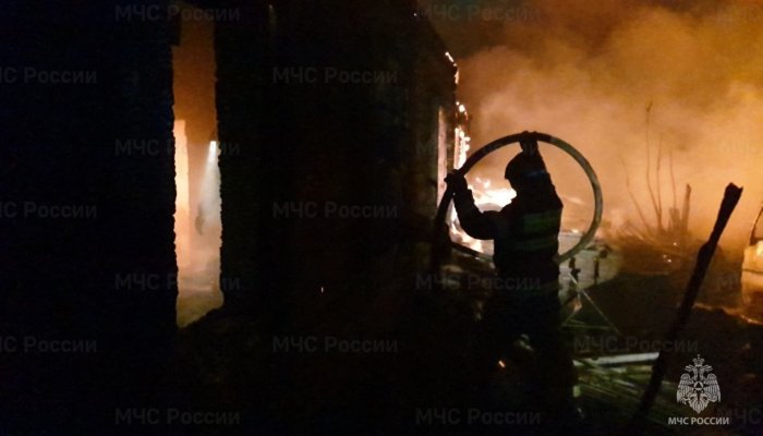 Крупный пожар произошел в Иркутске на Фабричной