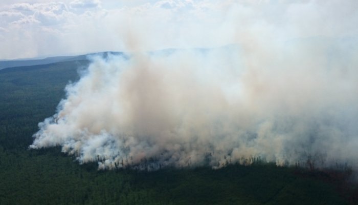 В Иркутской области продолжается тушение 10 лесных пожаров