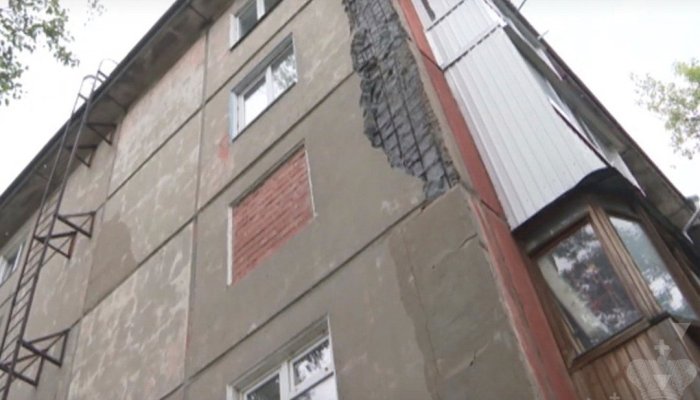 Глава СК Бастрыкин будет следить за ситуацией с разрушающимся домом в Иркутске