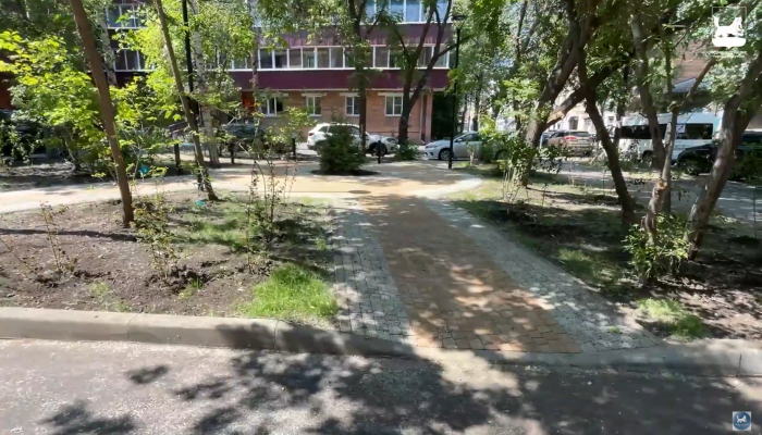В Правобережном округе Иркутска заканчивается благоустройство дворов