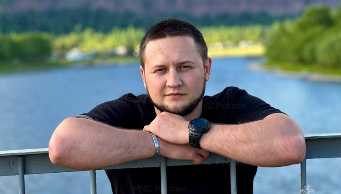 В Иркутском районе сотрудник МЧС спас тонущую девочку