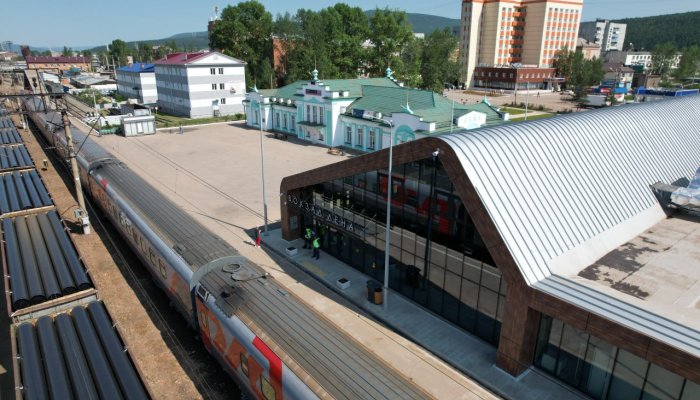 В Усть-Куте открылось новое здание железнодорожного вокзала