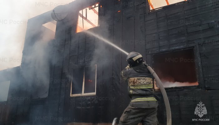 Пенсионерка отравилась угарным газом на пожаре в Ангарске