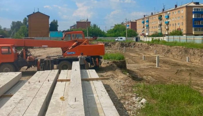 В Зиме строят дом для переселенцев из аварийного жилья