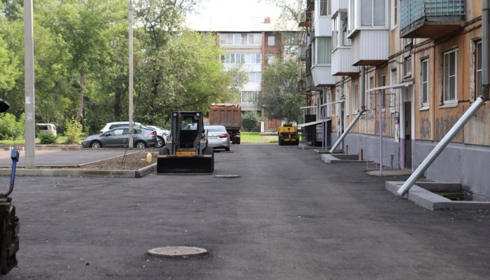 В Иркутске прошла проверка благоустройства дворов