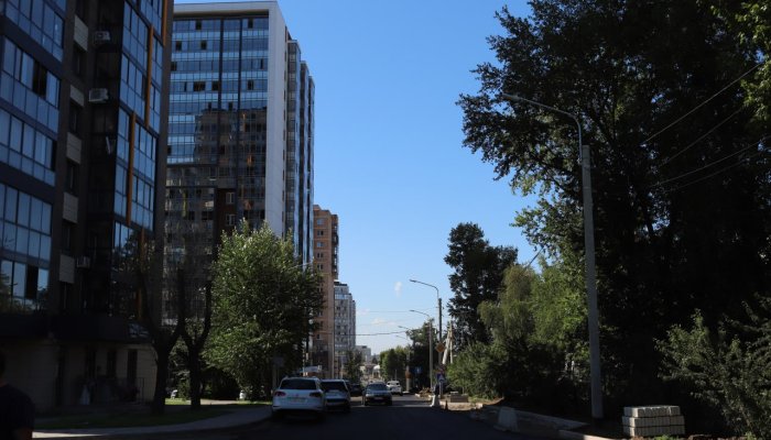 В Иркутске обновляют асфальт на улице 25-го Октября