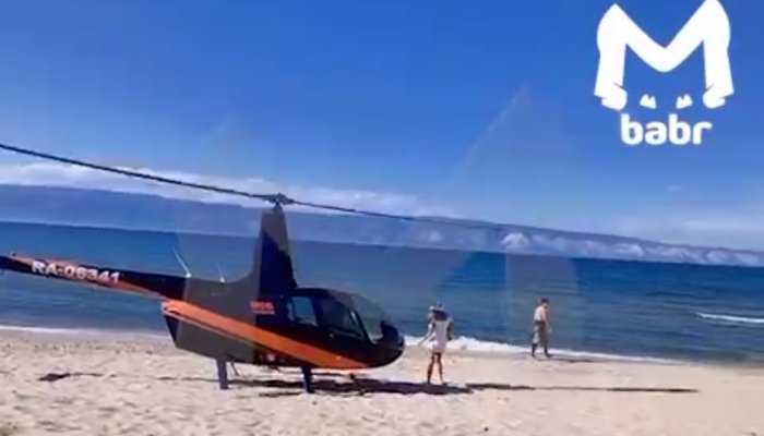 Компания отдыхающих прилетела на Ольхон на вертолете