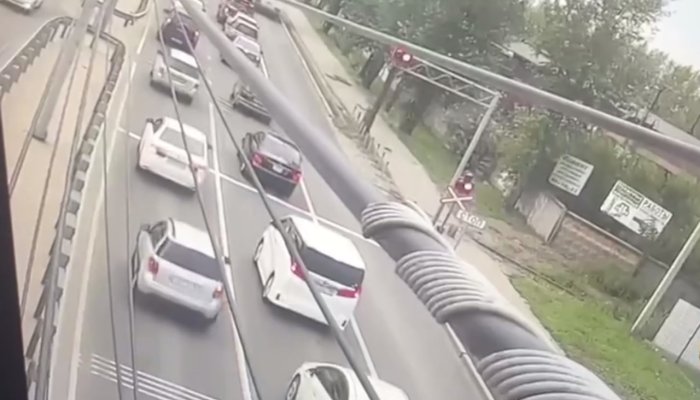 В Ленинском округе Иркутска и Смоленщине поставили камеры на железнодорожных переездах