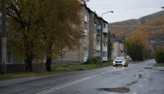Почти 3 км дорог ремонтируют в Слюдянке