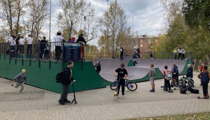 В Иркутске в сквере «Россия» прошло торжественное открытие нового скейт-парка