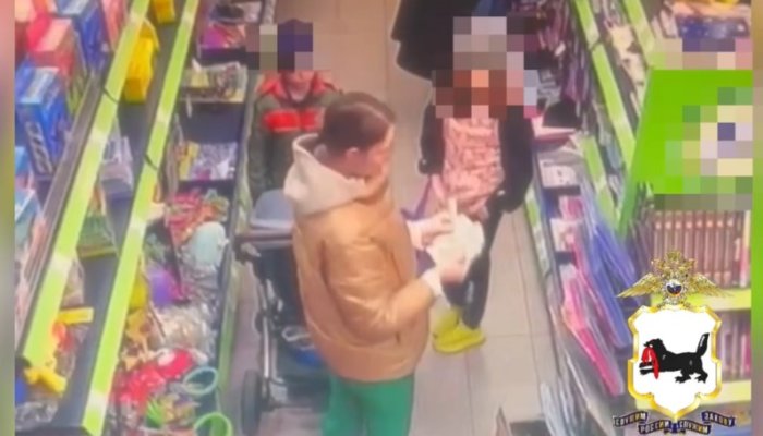 В Иркутске ищут женщину, которая украла деньги у пенсионера