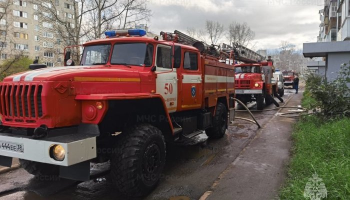 Семь человек спасли огнеборцы на пожаре в Усть-Илимске