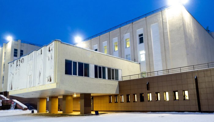 В Усть-Илимске идёт капитальный ремонт Дворца культуры им. И.И. Наймушина