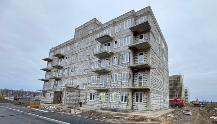 В Нижнеудинске достроен многоквартирный дом для медработников