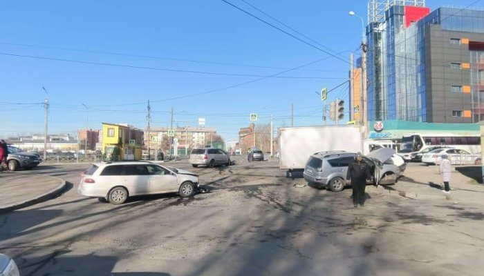 ДТП с участием четырех машин произошло в Иркутске