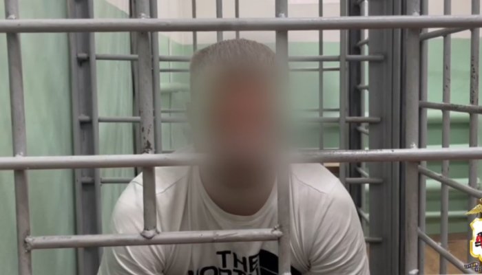 В Ангарске мужчина и подросток пытались совершить разбой с игрушечным пистолетом (Видео)