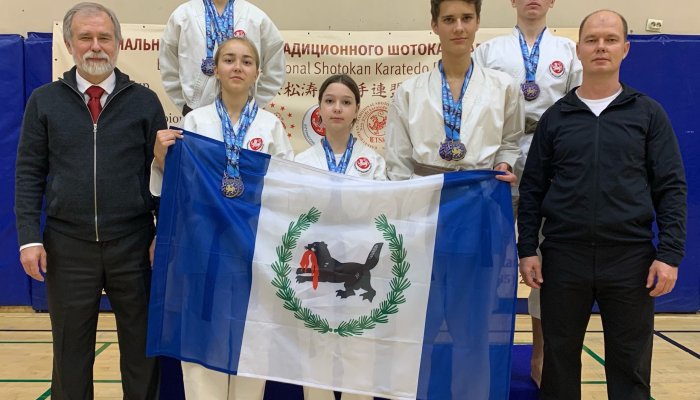 Иркутские спортсмены завоевали 14 медалей на соревнованиях по шотокан каратэдо