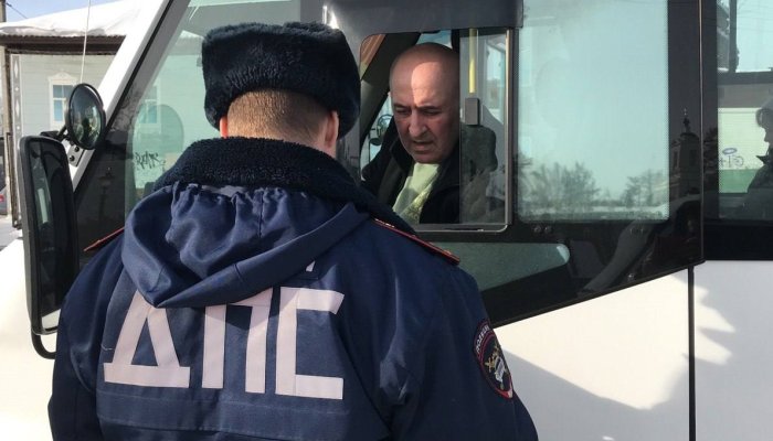В Иркутске трех водителей общественного транспорта привлекли к ответственности (Видео)