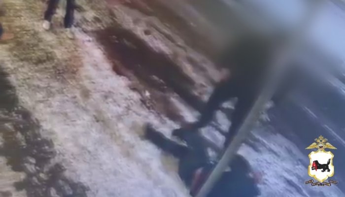 В Иркутске полиция разбирается в обстоятельствах потасовки у ночного клуба