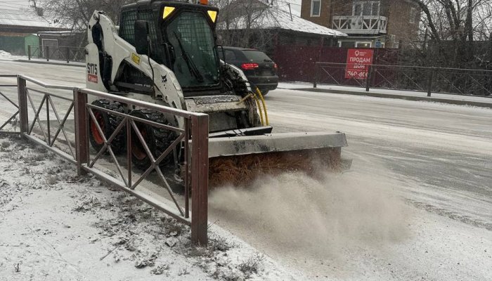 В Иркутске усилили уборку снега