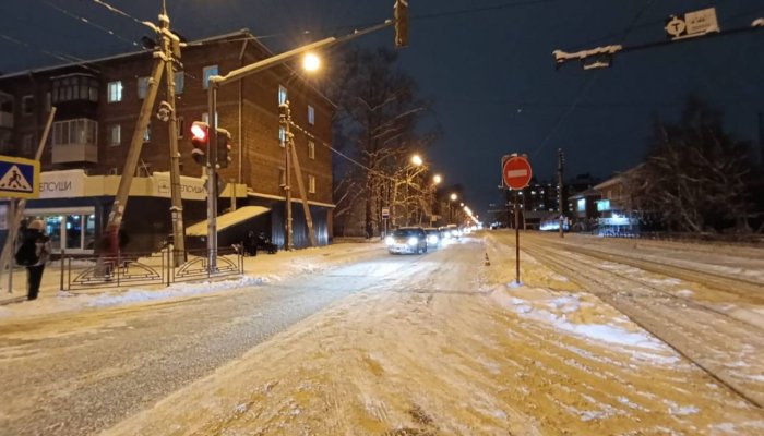 Полиция Иркутска ищет водителя, который сбил подростка в Рабочем