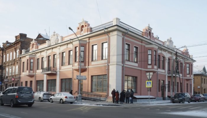 На Каландаришвили в Иркутске завершилась реставрация памятника